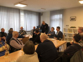 Bürgermeister Peter Driessen informiert u. a. über Bauvorhaben und Schulpläne