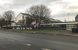 Schulgebäude am Rosendaler Weg