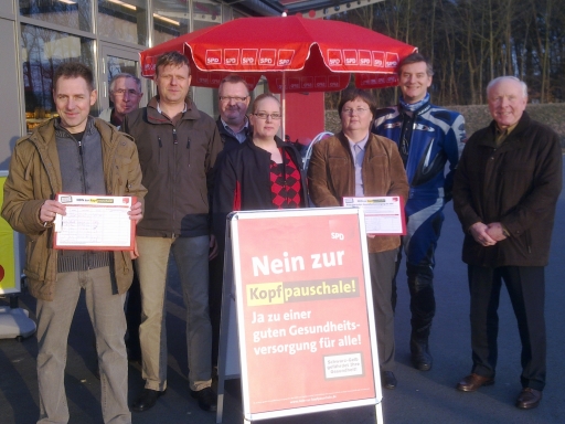 Gruppenfoto der Aktion gegen die Kopfpauschale