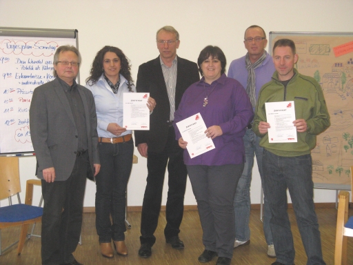 Jochen Neuhaus aus Issum, Sultan Seyrek aus Emmerich, Monika  Overkamp aus Kleve, Roland Jansen aus Kranenburg und Wilhelm van Beek  aus Bedburg-Hau. Bildmitte: Bernhard Daldrup.